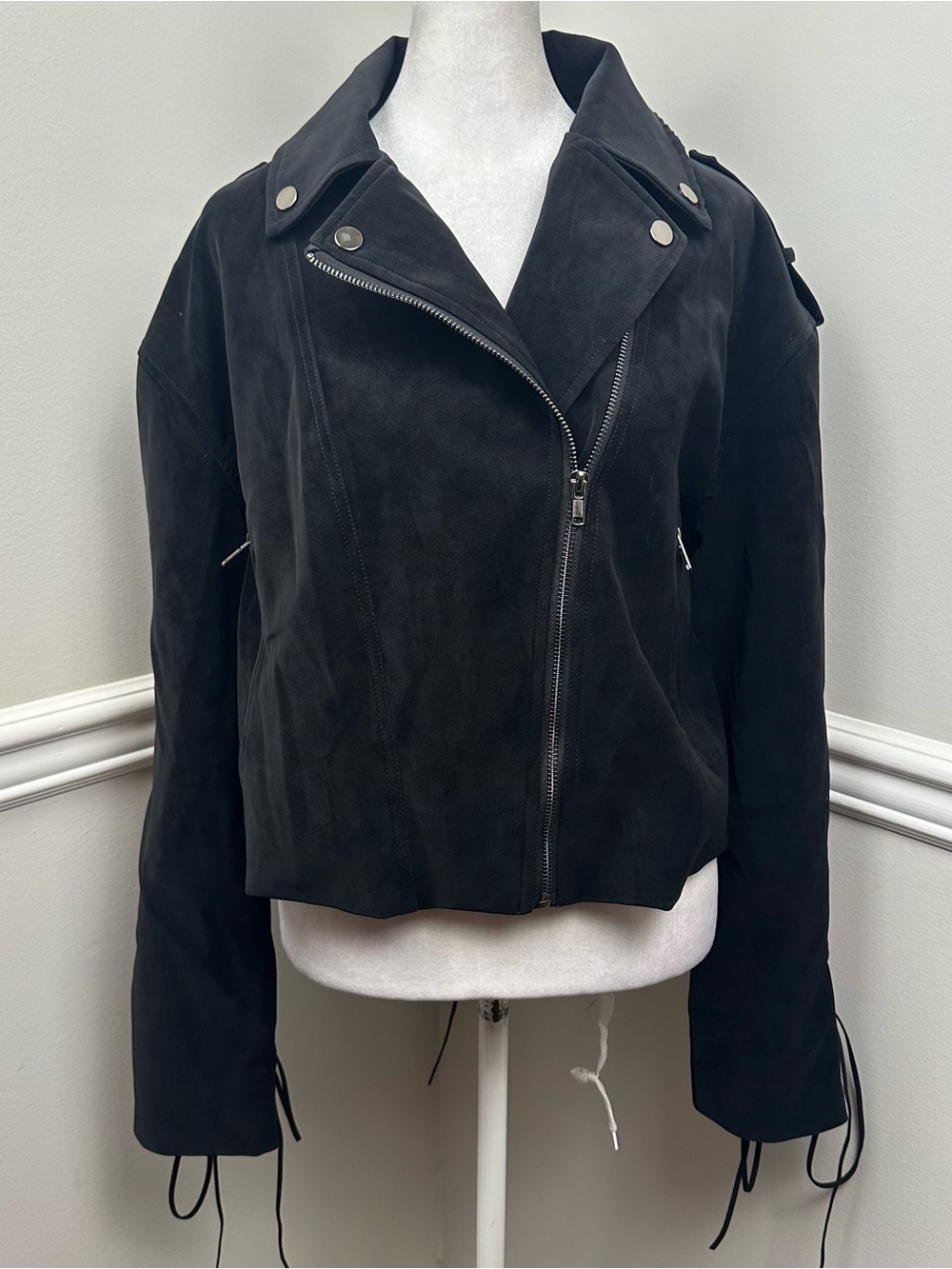 Edikted Black Faux Leather Asymmetrical Moto Jacket M NWTS